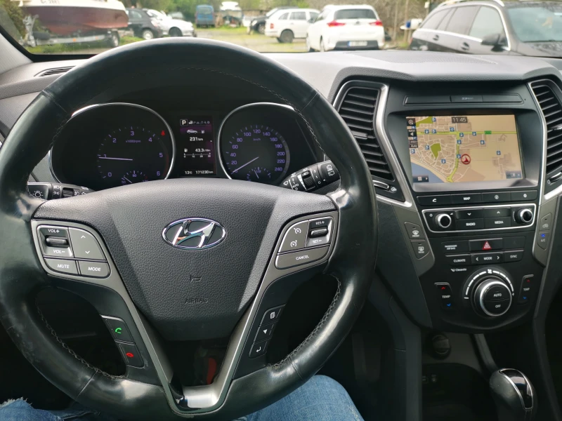 Hyundai Santa fe 2.2CRDI/4x4/200hp/Panorama/Navi, снимка 8 - Автомобили и джипове - 49749727