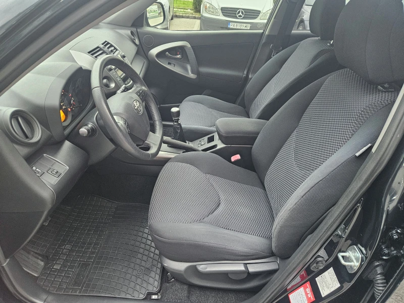 Toyota Rav4 2.2 D-4D (150 Hp), снимка 10 - Автомобили и джипове - 52307820