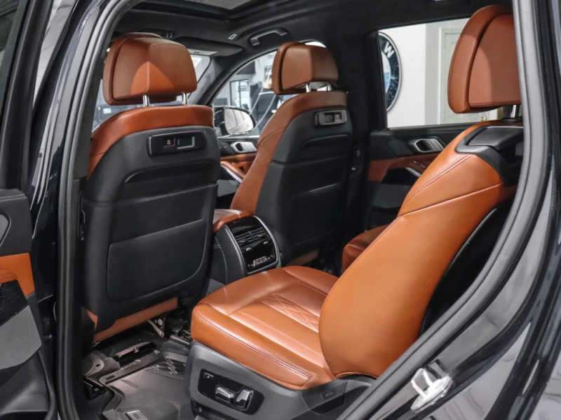 BMW X7 xDrive40i M-Sport * ФИКСИРАНА ЦЕНА ДО БГ * CARFAX, снимка 12 - Автомобили и джипове - 53180098
