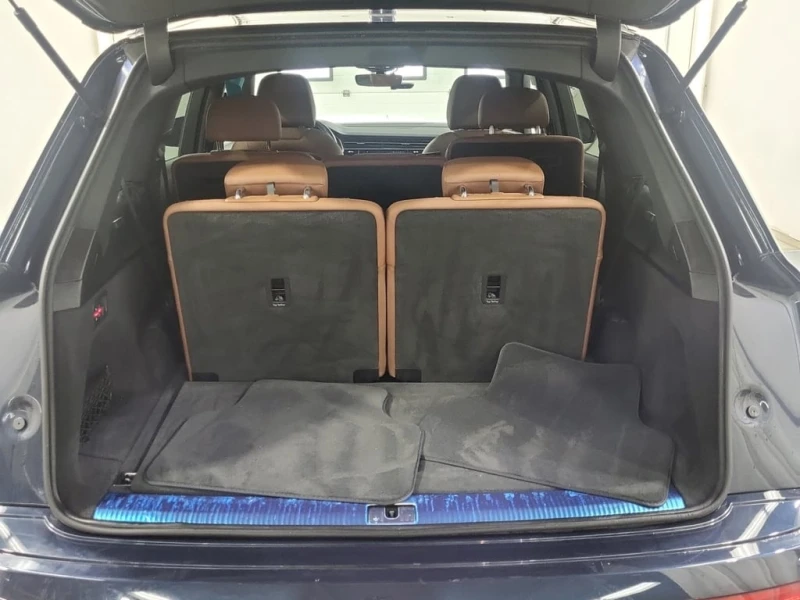 Audi Q7  / PROGRESSIV / ОБДУХВАНЕ / DISTRONIC / CARFAX, снимка 15 - Автомобили и джипове - 53430269