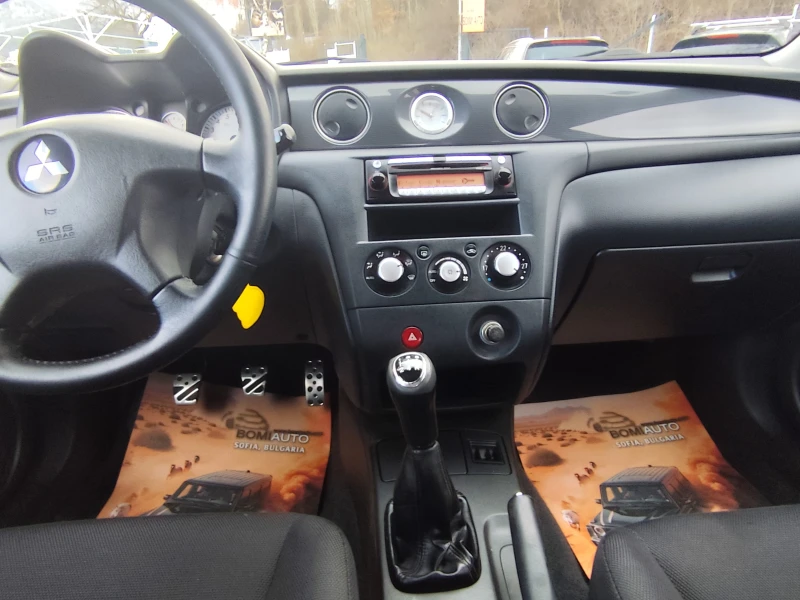 Mitsubishi Outlander 2.0i* ГАЗ* 4X4* KLIMA* , снимка 9 - Автомобили и джипове - 53526261
