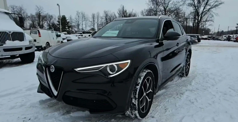 Alfa Romeo Stelvio Ti* Крайна цена с вс. такси до България без търг!, снимка 1 - Автомобили и джипове - 48650836