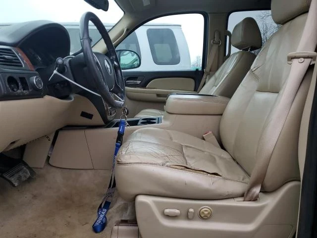 Chevrolet Suburban  - изображение 8