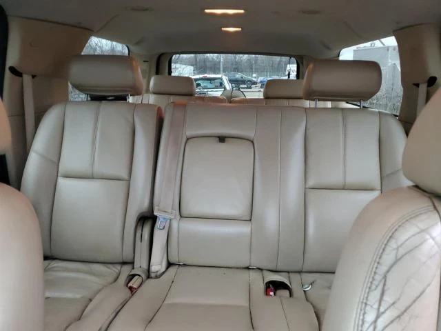 Chevrolet Suburban  - изображение 7