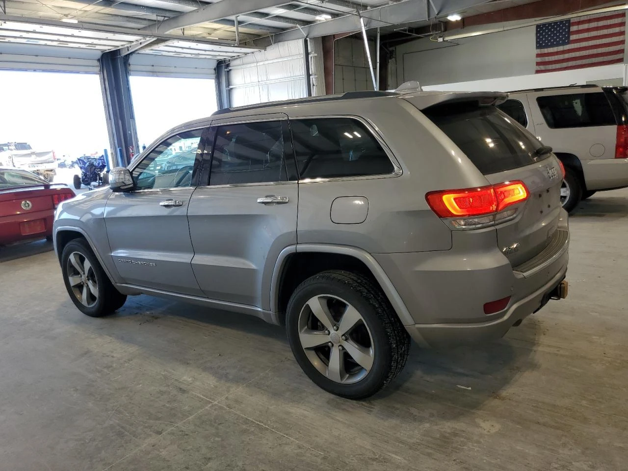 Jeep Grand cherokee OVERLAND - изображение 2