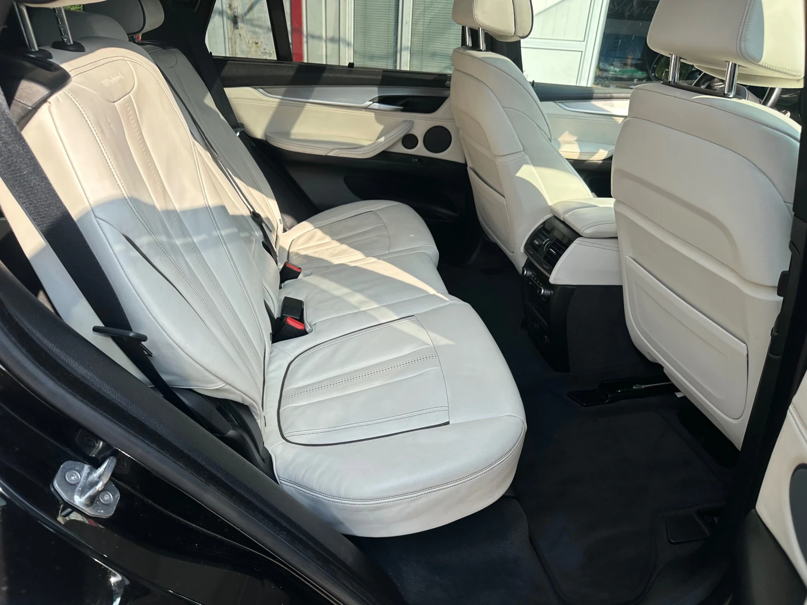 BMW X5 M50 D -INDIVIDUAL - изображение 10