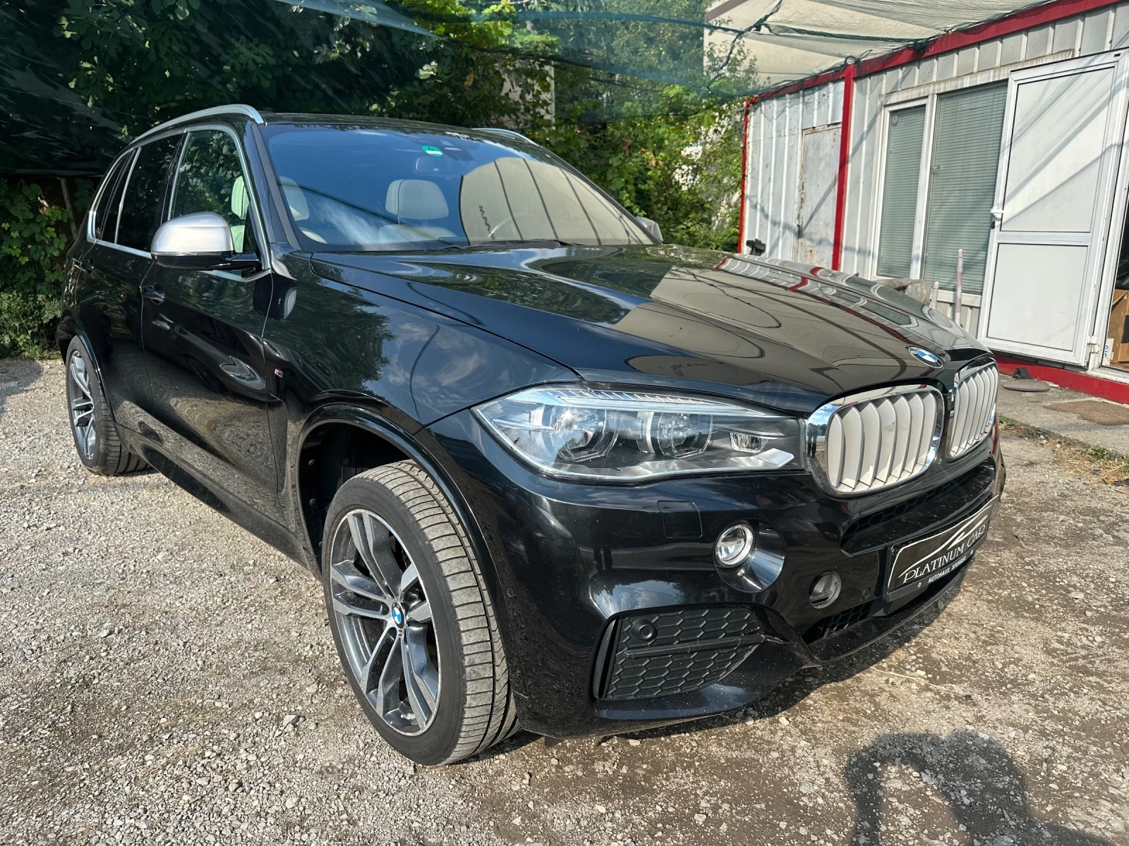 BMW X5 M50 D -INDIVIDUAL - изображение 2
