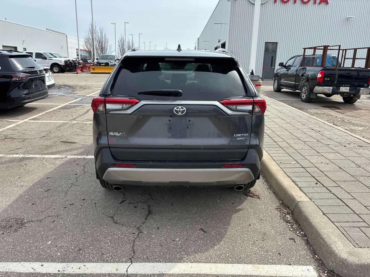 Toyota Rav4 * Limited * CARFAX * ОТ ПРЕДСТАВИТЕЛСТВО * , снимка 4 - Автомобили и джипове - 53999308