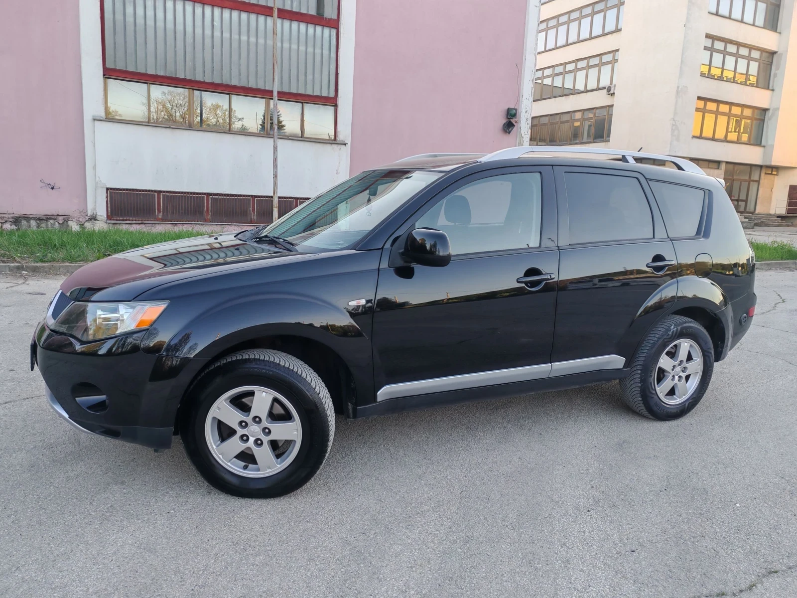 Mitsubishi Outlander 2.4i GAZ 2009G , снимка 2 - Автомобили и джипове - 54380581