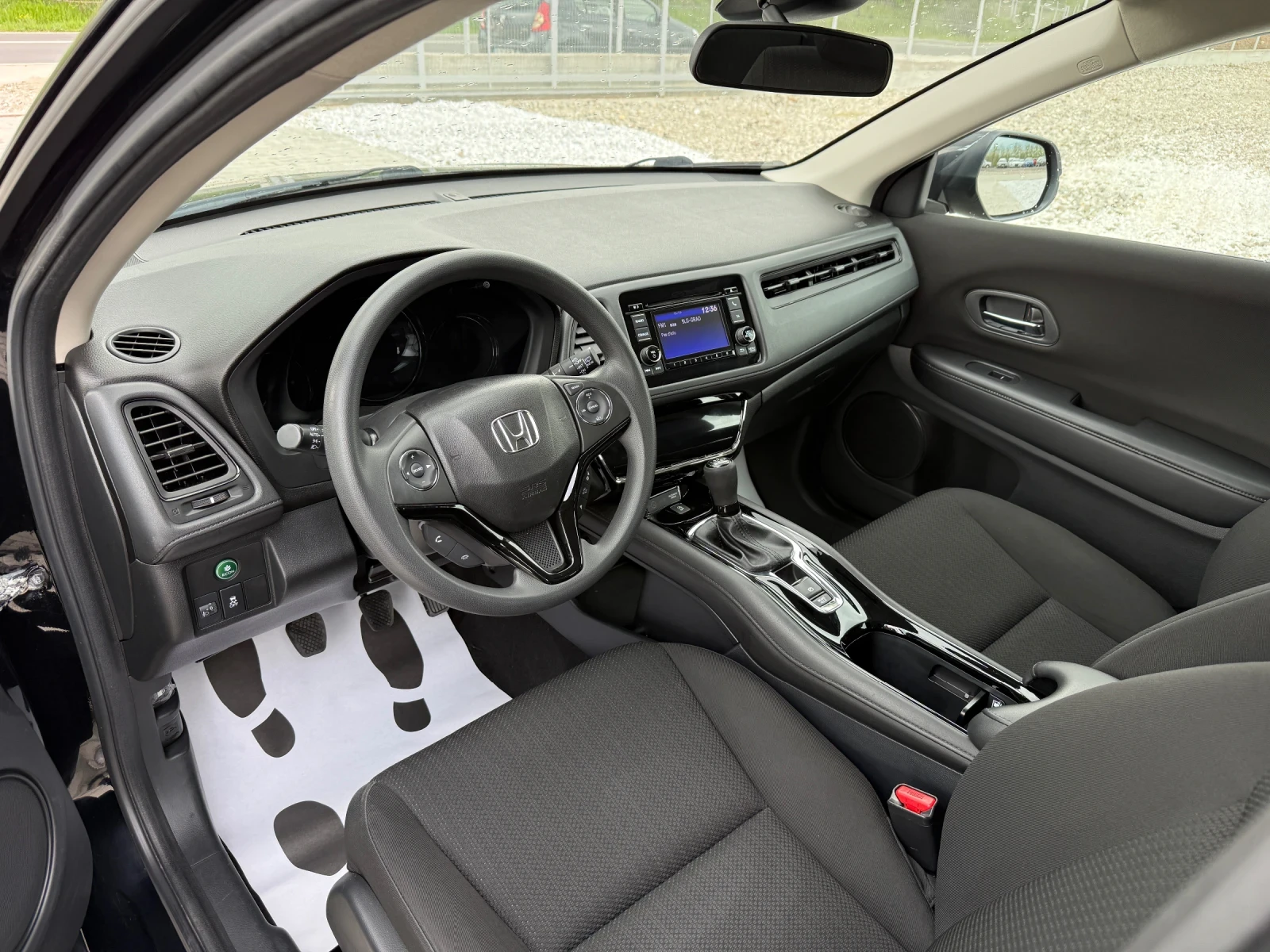 Honda Hr-v, снимка 10 - Автомобили и джипове - 54383657