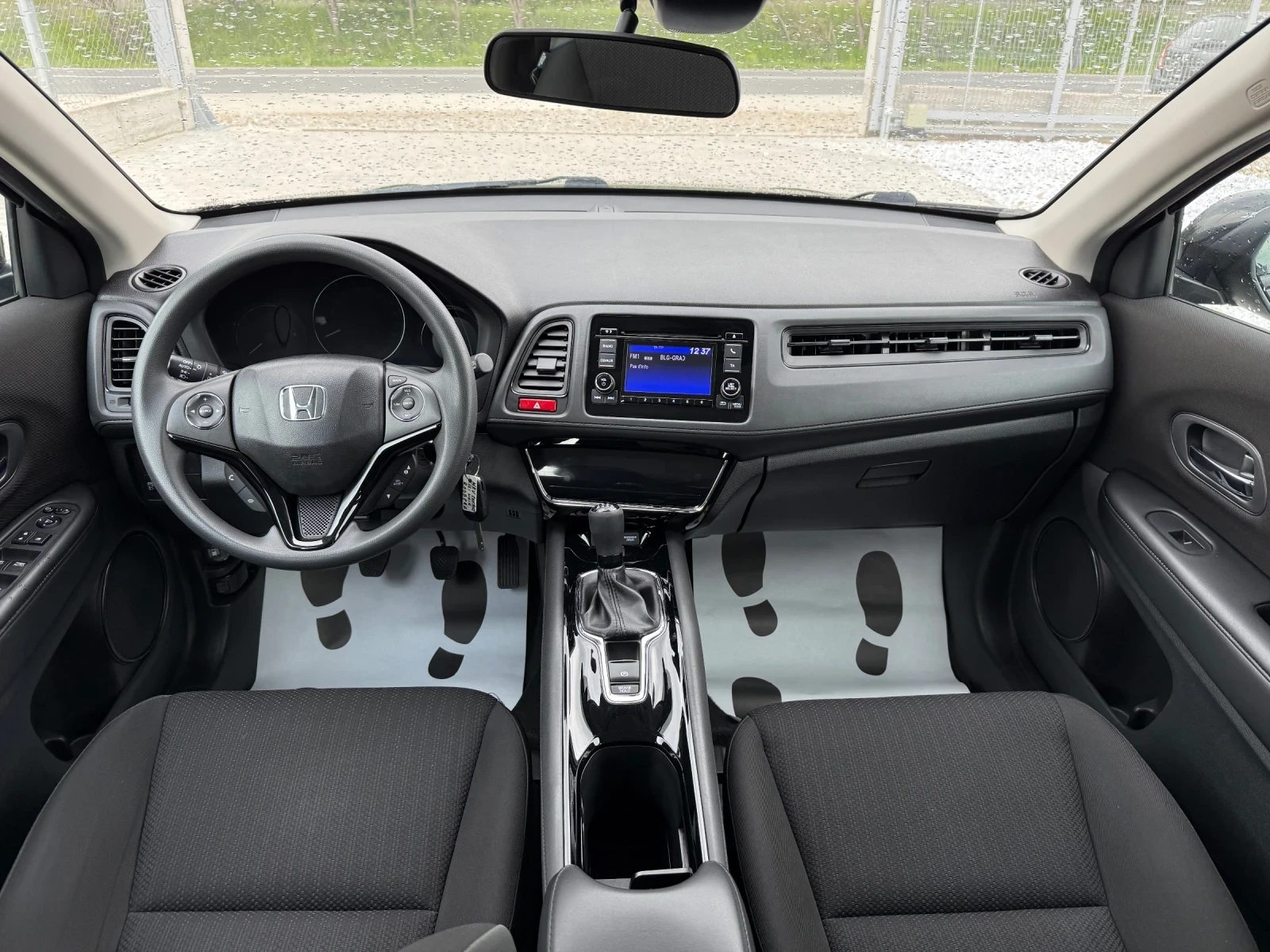 Honda Hr-v, снимка 15 - Автомобили и джипове - 54383657