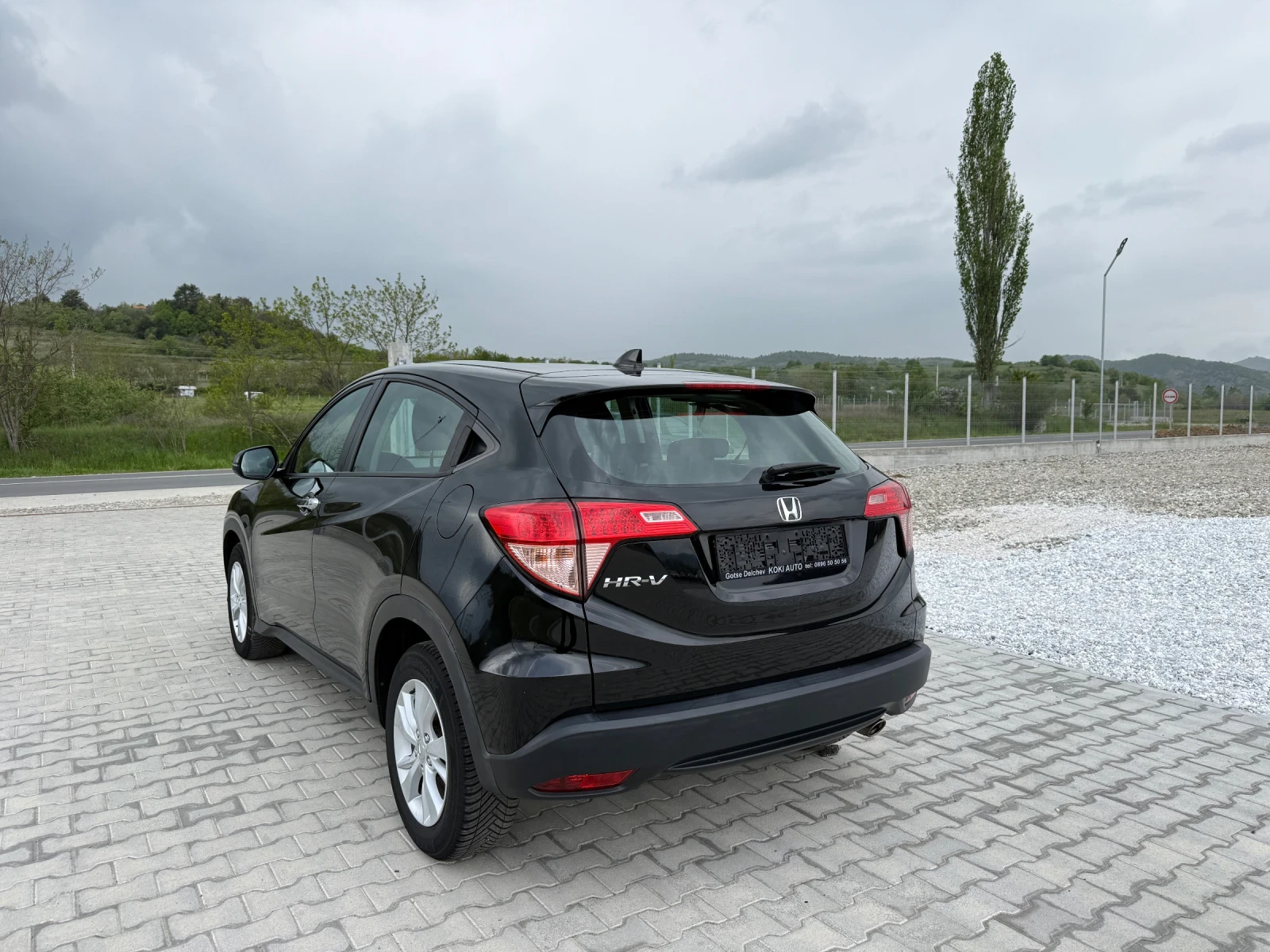 Honda Hr-v, снимка 4 - Автомобили и джипове - 54383657