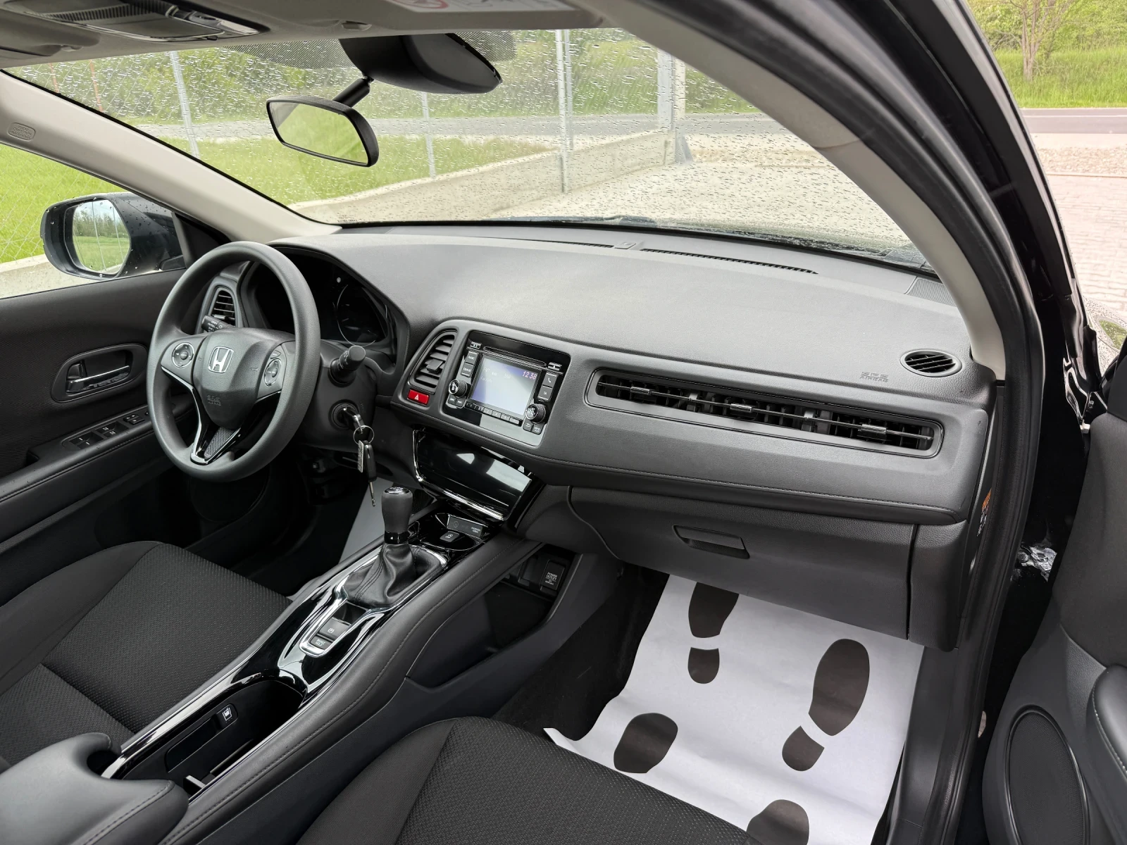 Honda Hr-v, снимка 13 - Автомобили и джипове - 54383657