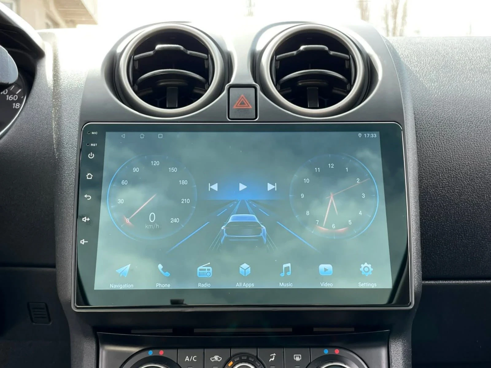 Nissan Qashqai, снимка 17 - Автомобили и джипове - 55253345