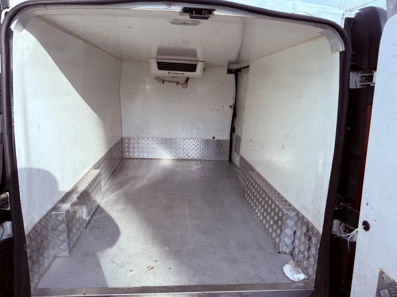 Renault Trafic, снимка 5 - Бусове и автобуси - 52799914