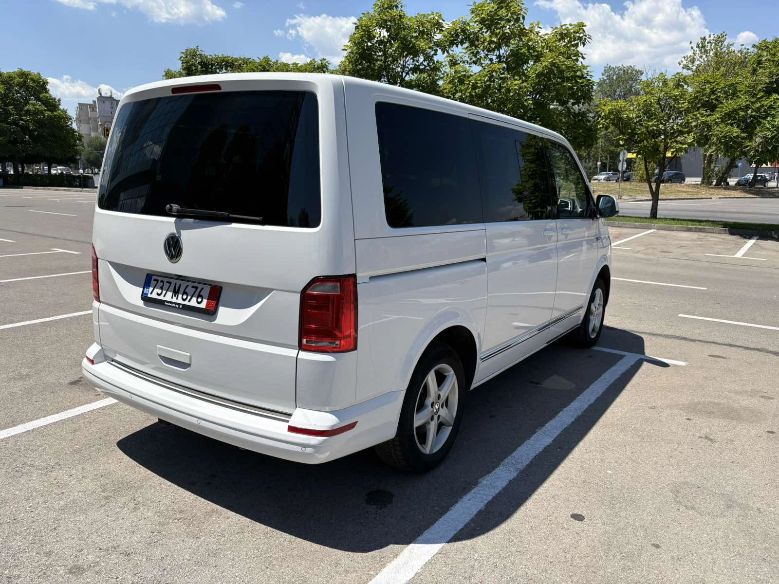 VW Multivan 2.0TDI HIGHLINE 4x4 AUTOMAT - изображение 7
