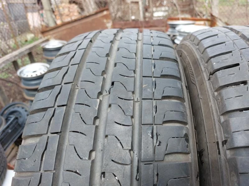 Гуми Летни 215/65R15, снимка 3 - Гуми и джанти - 36664249