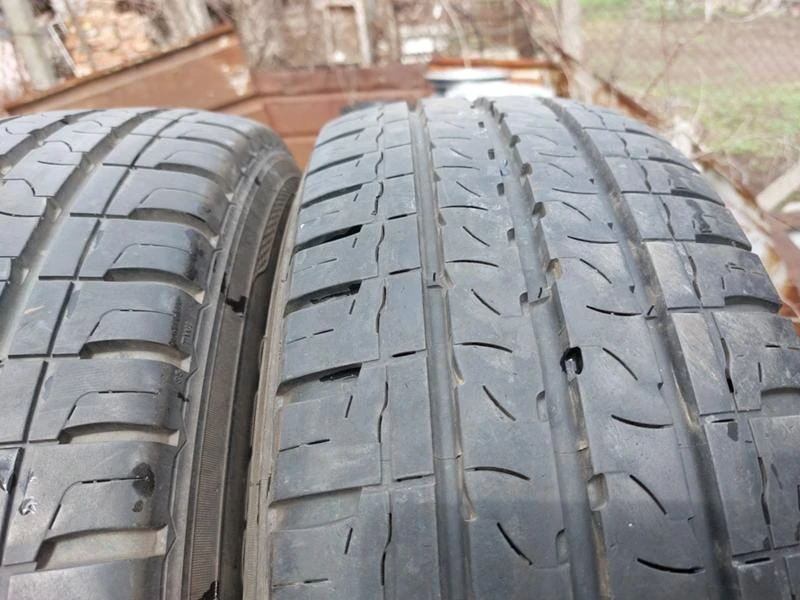 Гуми Летни 215/65R15, снимка 4 - Гуми и джанти - 36664249