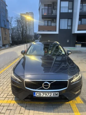 Volvo V60 Momentum, снимка 1