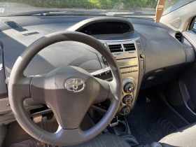Toyota Yaris Хечбек, снимка 8