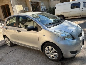 Toyota Yaris Хечбек, снимка 2