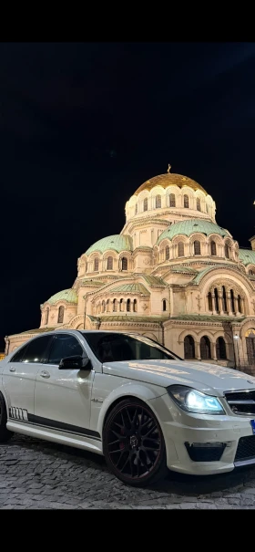 Mercedes-Benz C 63 AMG, снимка 9