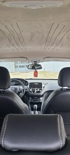 Peugeot 2008 1.2 бензин, снимка 10