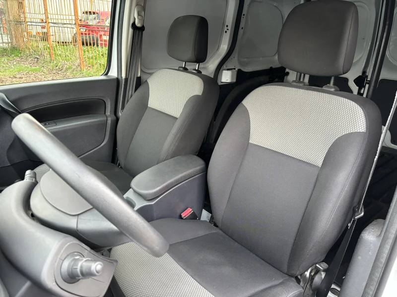 Renault Kangoo 1.5dci 75hp, снимка 10 - Автомобили и джипове - 44898287