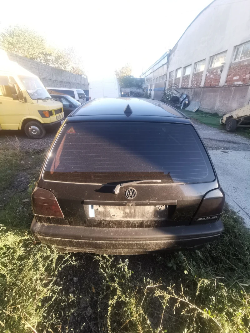 VW Golf 1.6, снимка 5 - Автомобили и джипове - 47452393