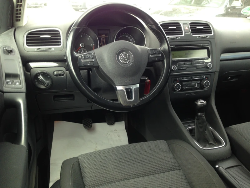 VW Golf 2.0TDI/COMFORTLINE/климатроник/Подгрев/Euro5, снимка 11 - Автомобили и джипове - 47461513