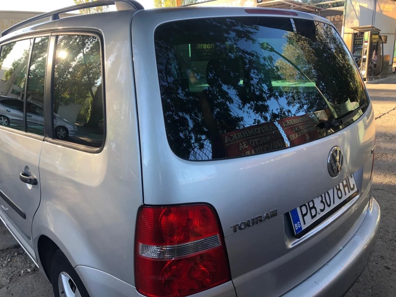 VW Touran, снимка 8 - Автомобили и джипове - 47475808