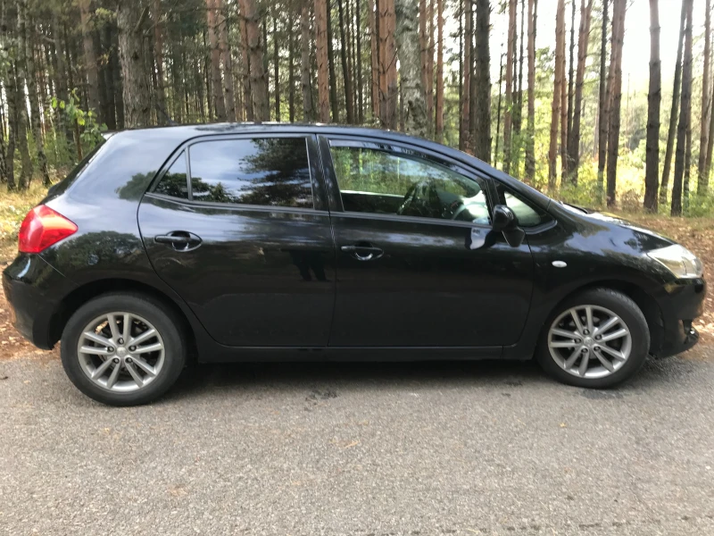 Toyota Auris 1.4 D4D, снимка 5 - Автомобили и джипове - 48321646