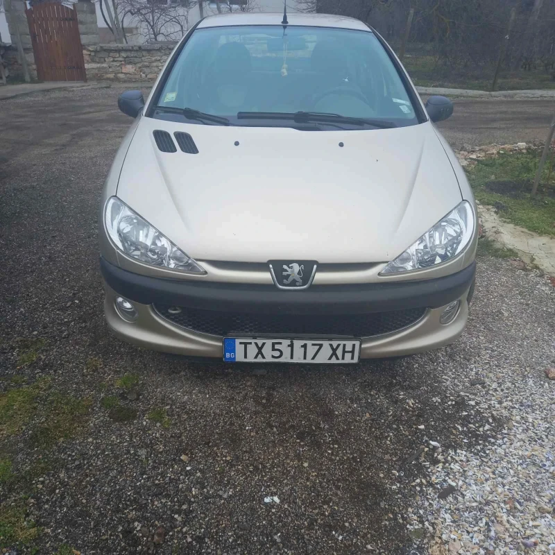 Peugeot 206 Седан, снимка 1 - Автомобили и джипове - 49564189