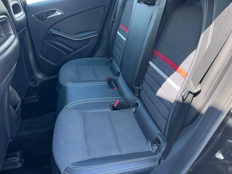 Mercedes-Benz A 180 1.6i Euro6, снимка 13 - Автомобили и джипове - 51227419