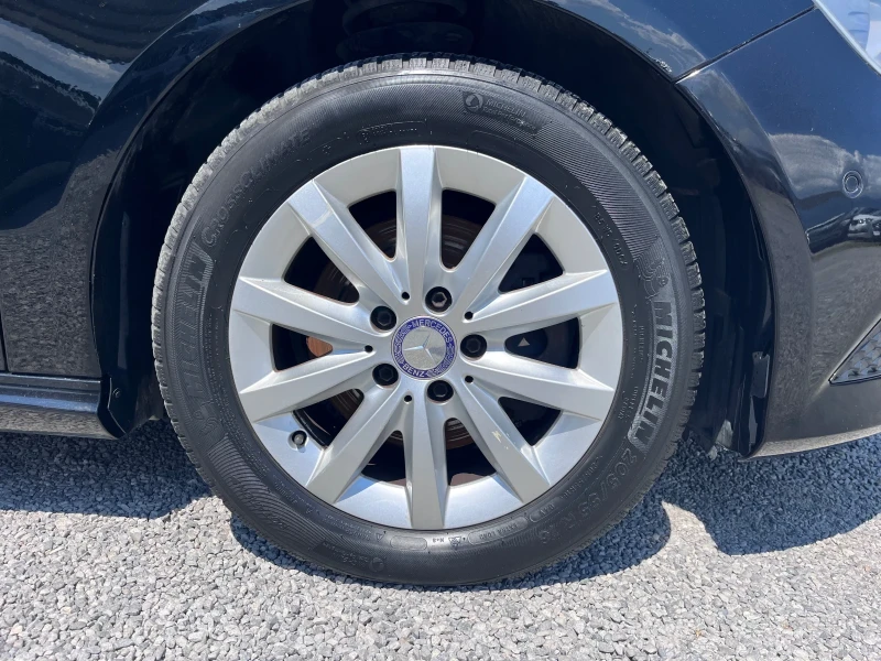 Mercedes-Benz A 180 1.6i Euro6, снимка 15 - Автомобили и джипове - 51227419