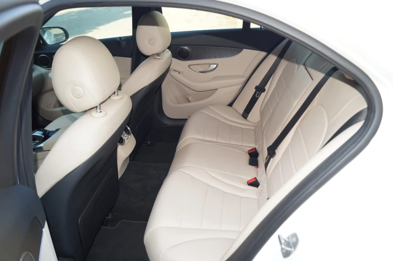 Mercedes-Benz C 300 4matic, снимка 11 - Автомобили и джипове - 52049717