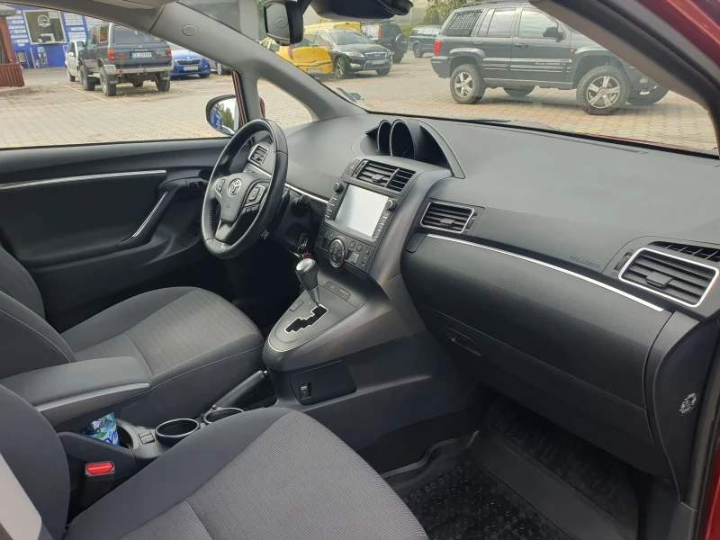 Toyota Verso EDITION S+ , снимка 7 - Автомобили и джипове - 52715468