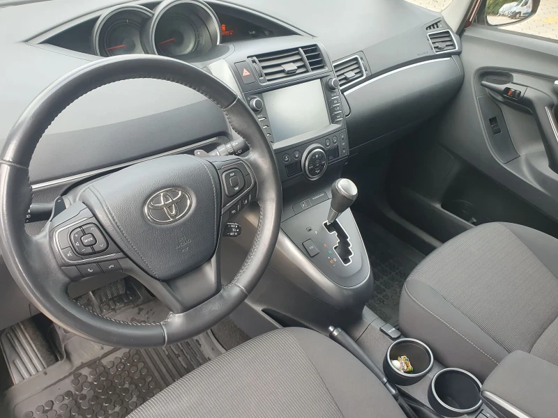 Toyota Verso EDITION S+ , снимка 9 - Автомобили и джипове - 52715468