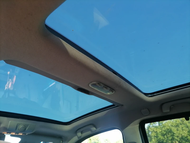 Renault Scenic, снимка 9 - Автомобили и джипове - 52109102