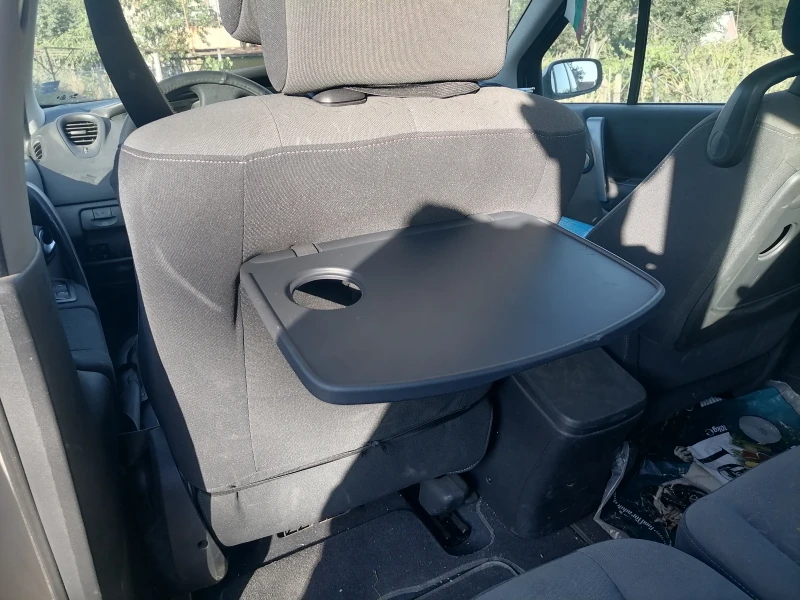 Renault Scenic, снимка 7 - Автомобили и джипове - 52109102