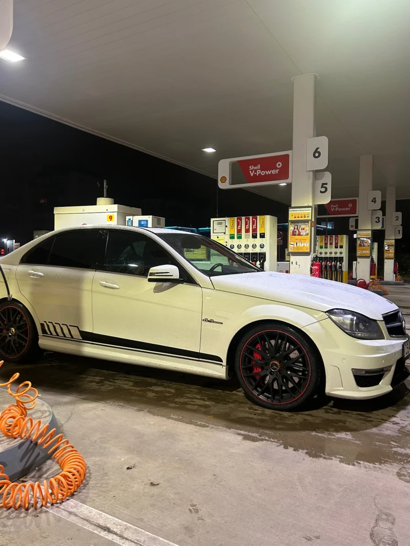 Mercedes-Benz C 63 AMG, снимка 8 - Автомобили и джипове - 52631987