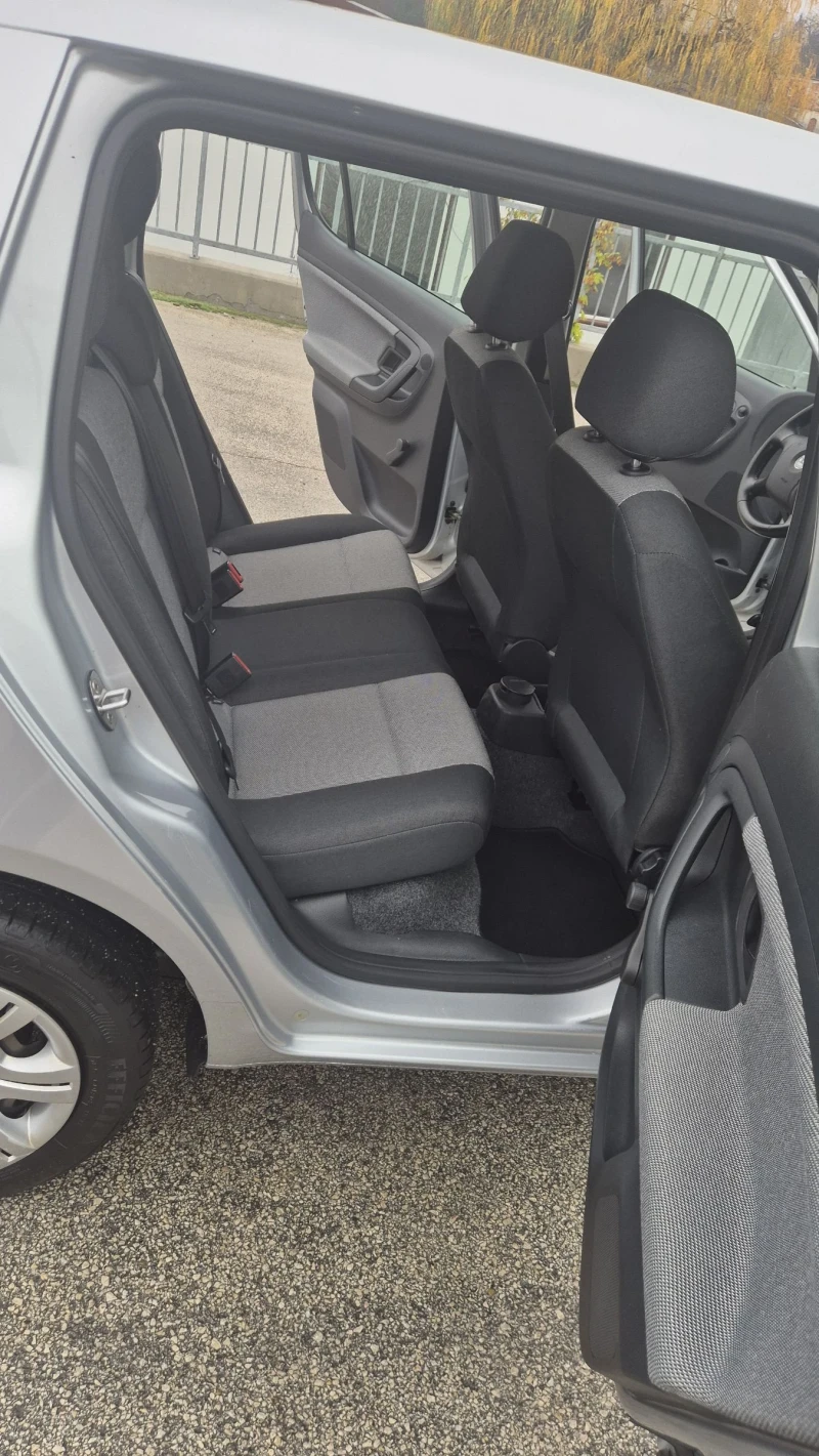 Skoda Fabia, снимка 13 - Автомобили и джипове - 52668521