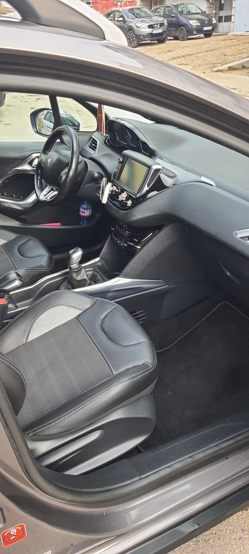 Peugeot 2008 1.2 бензин, снимка 7 - Автомобили и джипове - 52726890