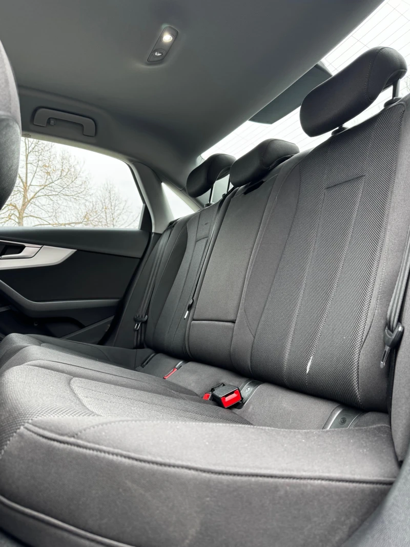 Audi A4 40 TDI, снимка 10 - Автомобили и джипове - 52811503