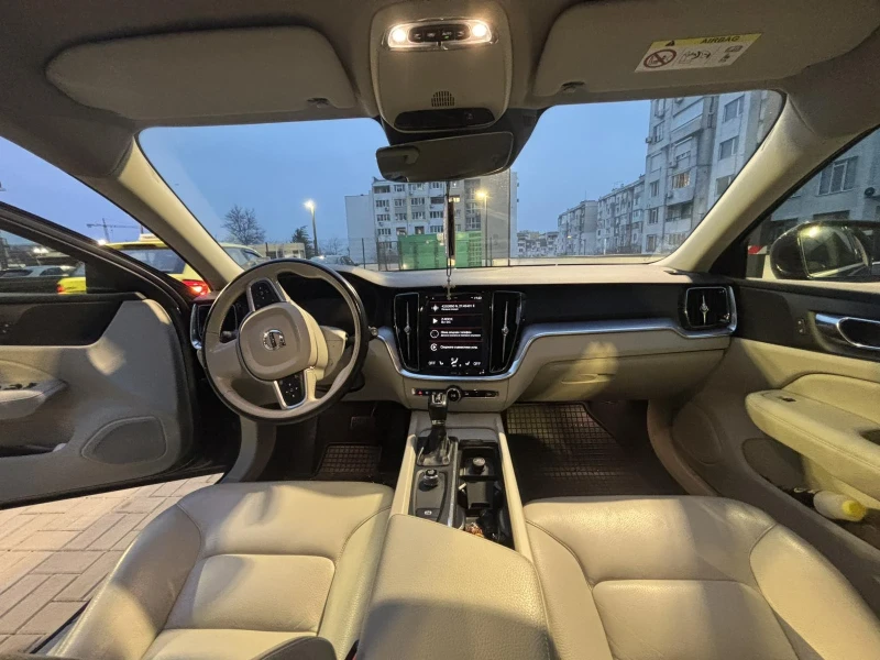 Volvo V60 Momentum, снимка 5 - Автомобили и джипове - 53224671