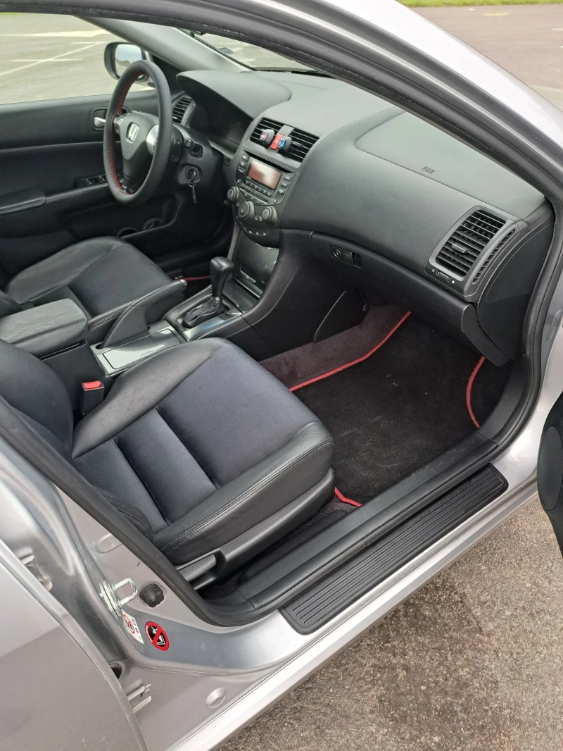 Honda Accord 2.0 Автоматик , снимка 10 - Автомобили и джипове - 53375396
