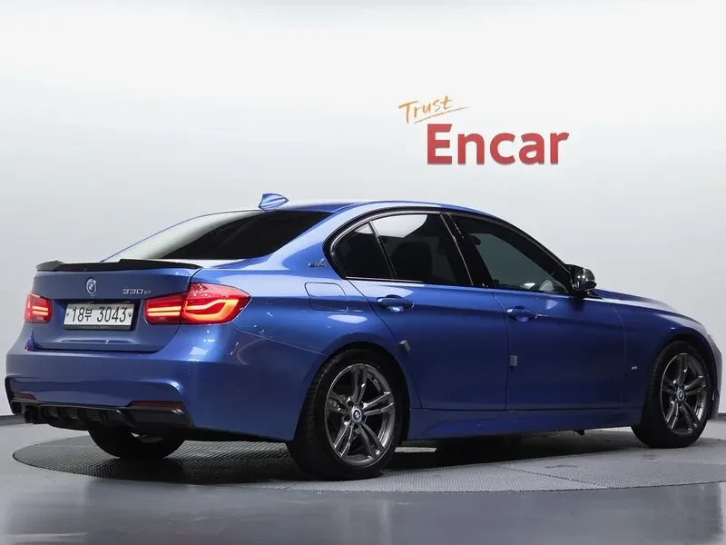 BMW 330 E Iperformance M Sports, снимка 5 - Автомобили и джипове - 56097306