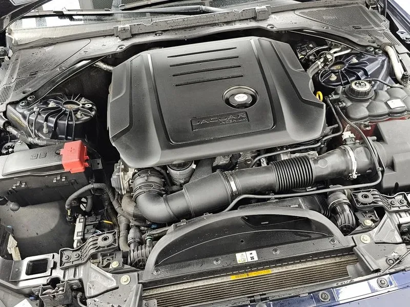 Jaguar XE 20D PRESTIGE, снимка 6 - Автомобили и джипове - 56463075