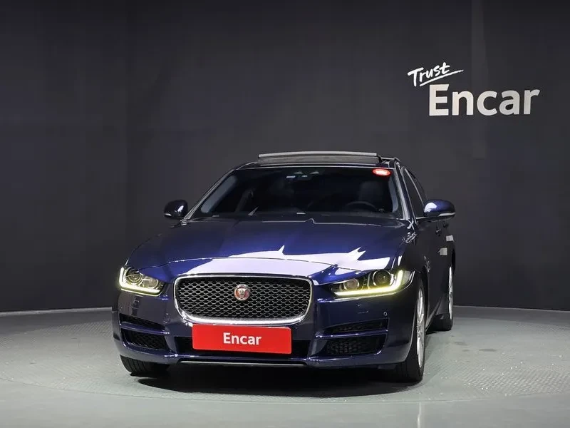 Jaguar XE 20D PRESTIGE, снимка 3 - Автомобили и джипове - 56463075