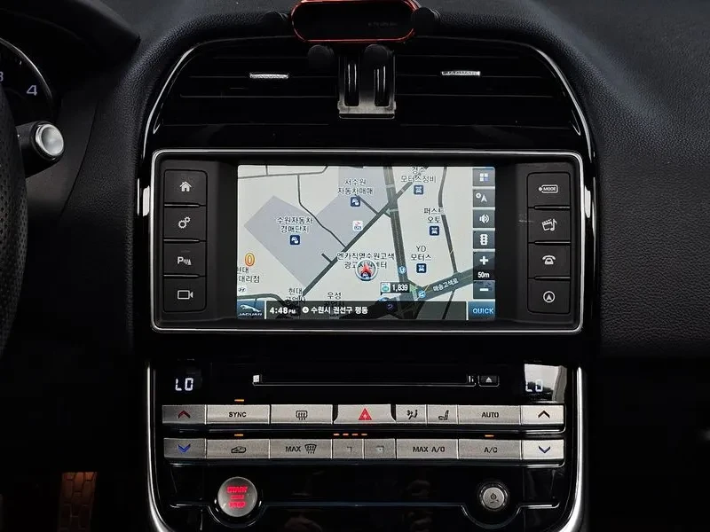 Jaguar XE 20D PRESTIGE, снимка 14 - Автомобили и джипове - 56463075